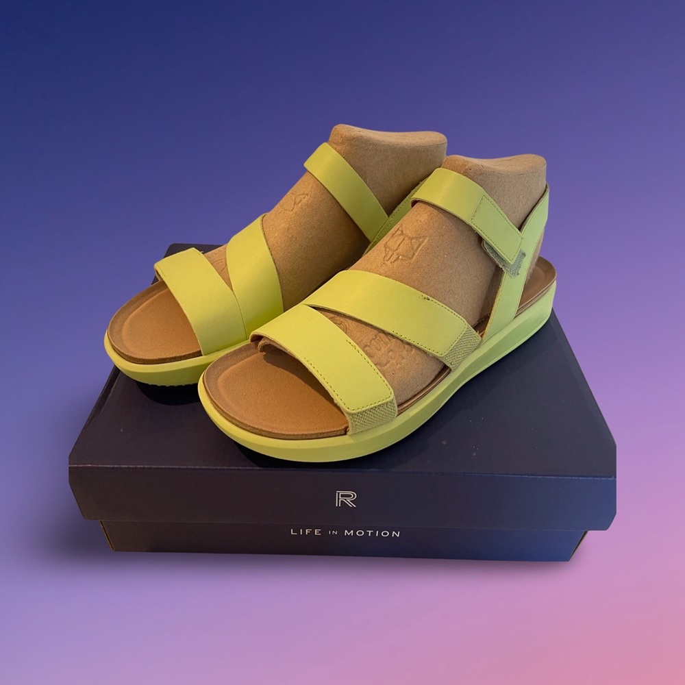 ROCKPORT Women's Green Sandals 9.5 new